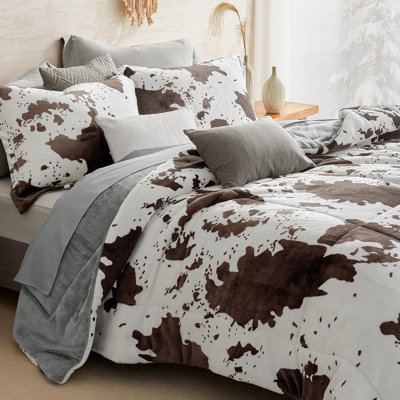 Velvet Flannel King Comforter Set- Cow Print Western Style Blanket,Luxury Fuzzy Heavy Bedding Set, 3 Pieces Plush Winter Bed Set with Comforter (90"x104") & 2 Pillow Shams (20"x36"