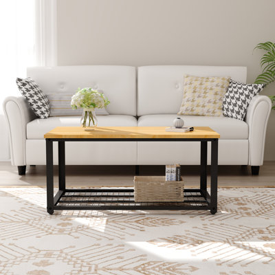 Table basse à 4 pieds avec rangement