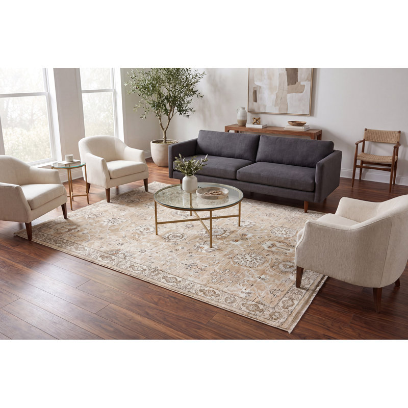 Tapis oriental oriental en polyester crème, Rectangle 6 pi 7 po x 9 pi 6 po
