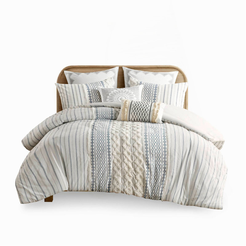 Cotton Printed Comforter Set With Chenille, Queen Comforter + 2 Additional Pieces, White/Navy