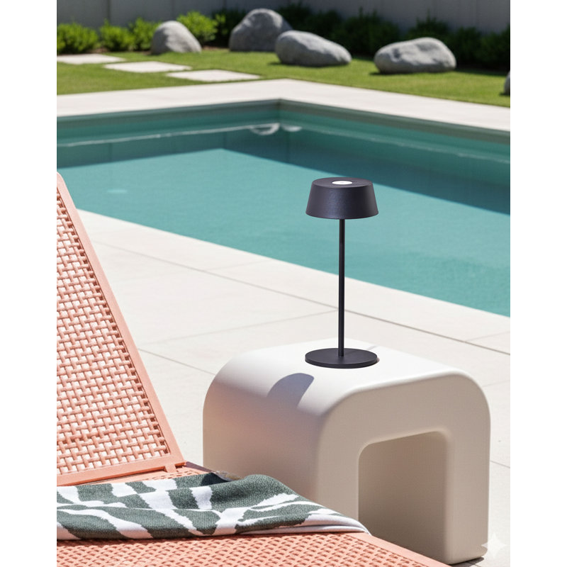 Iron Table Lamp, Black