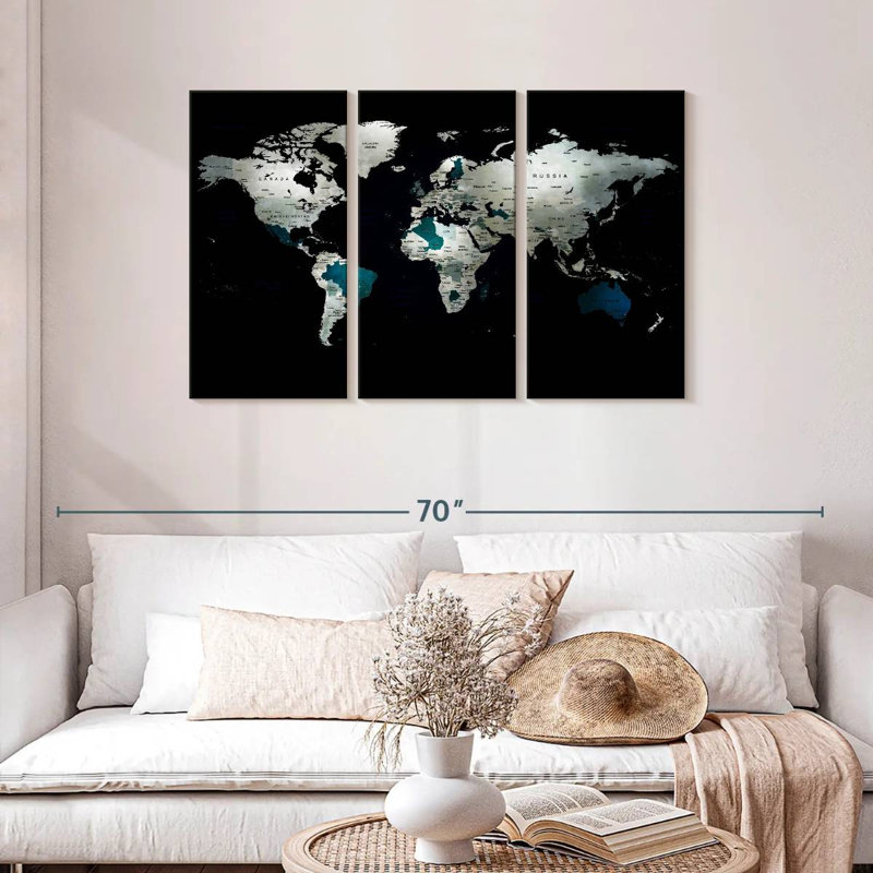 «Mysterious World Map», reproduction sur toile, H 28 po x l 45 po x P 1,25 po