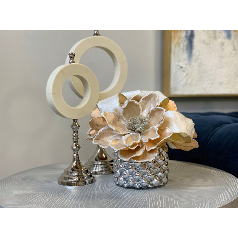 Arrangement floral Princeton Magnolia dans un vase