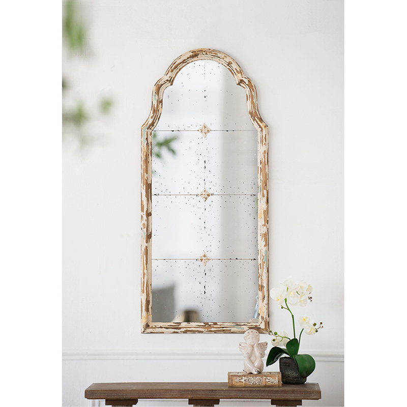 Miroir mural élégant avec aspect de fenêtre décoratif pour une décoration intérieure polyvalente