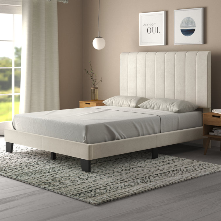 Angiola Tufted Upholstered Bed