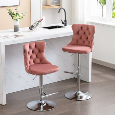 Tabourets de bar pivotants en velours à hauteur de siège réglable de 25 à 33 pouces, tabourets de bar modernes à base chromée avec dossiers capitonnés confortables pour un pub à la maison et un îlot de cuisine