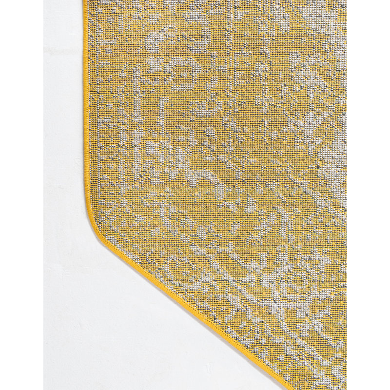 Tapis jaune tissé à la reine Reine, Octogone 7 pi 10 po x 7 pi 10 po