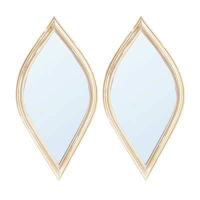 Ensemble de miroir mural exquis pour la décoration intérieure, ajoutant une touche de sophistication et de style à n'importe quelle pièce.