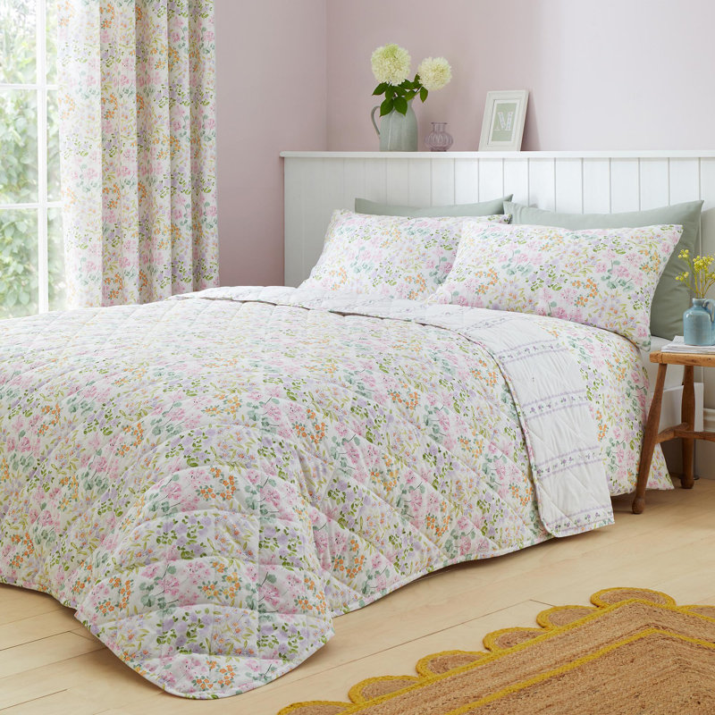 Edith Cotton Blend Bedspread with Pillowcases Included