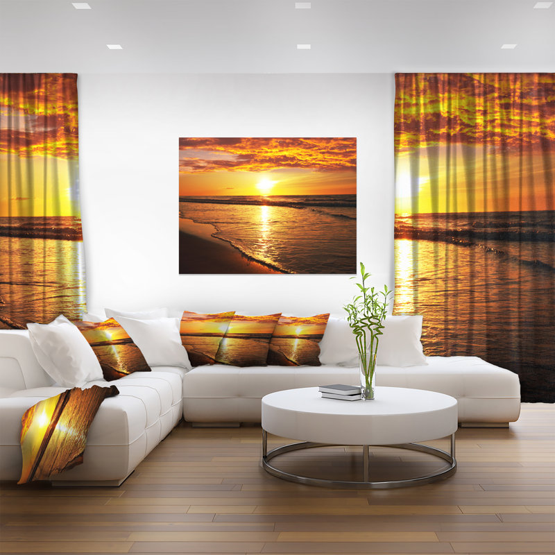 «Bright Yellow Sunset over Waves», impression, H 30 po x l 40 po x P 1,5 po, Toile tendue