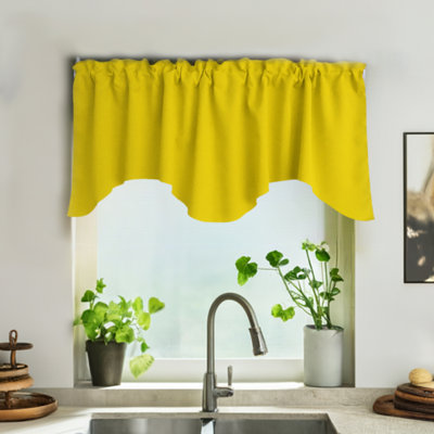 Scalloped Window Valance
