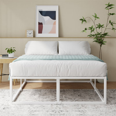 Dekker Metal Platform Bed with Wooden slat support 