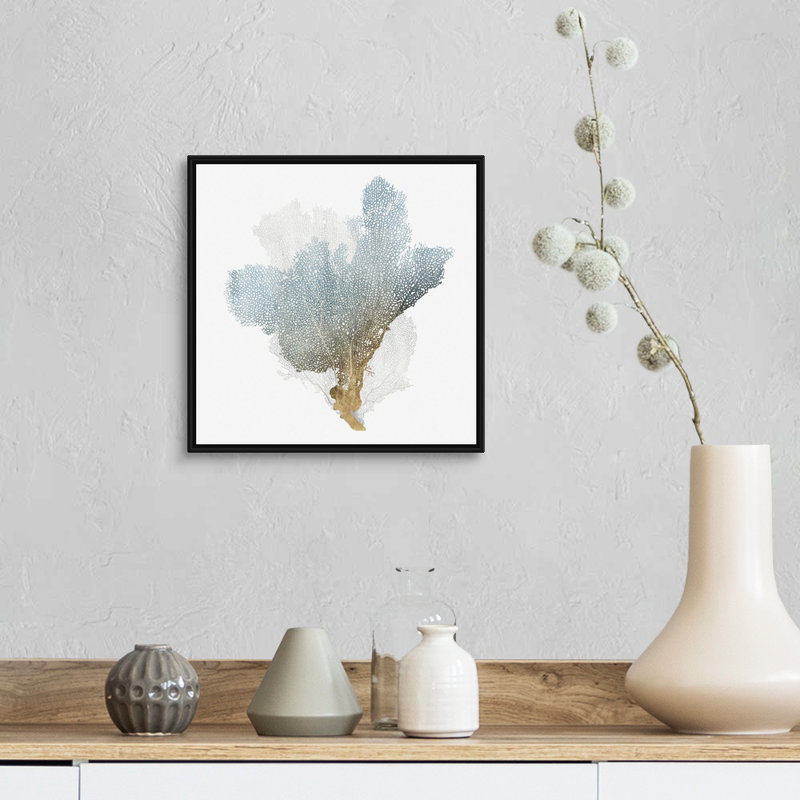 «Delicate Coral III» par Isabelle Z - reproduction d'art sur toile, H 14 po x l 14 po, Toile avec cadre flottant, Noir
