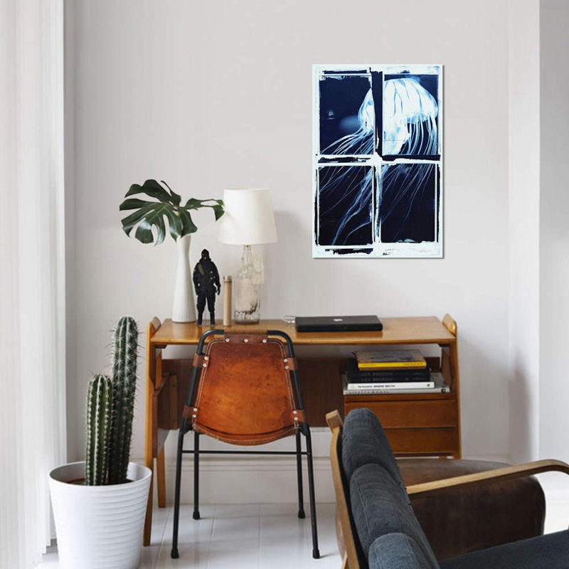 « indigo jellyfish square », impression sur toile, H 12 po x l 8 po x P 0,75 po, Toile tendue, Pas de tapis
