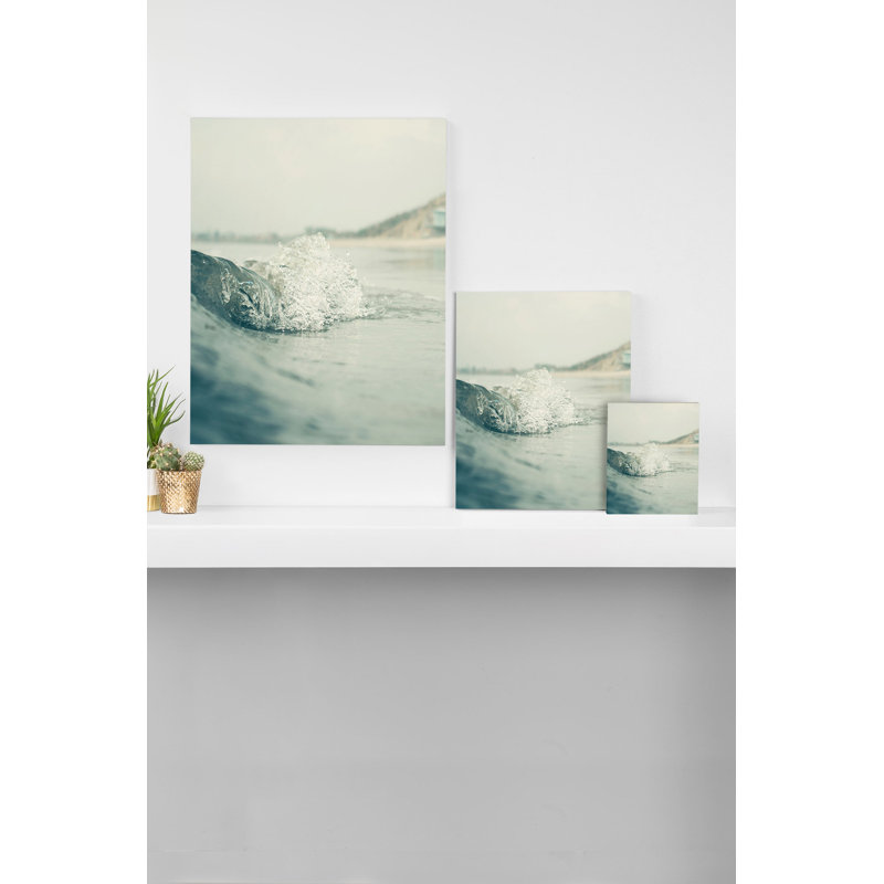 «Ocean Wave» par Bree Madden, reproduction de photo sur toile tendue, H 20 po x l 16 po x P 1 po