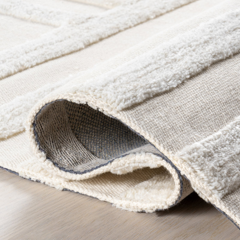 Handmade Ivory Wool Blend Tufted Rectangular Rug 8' x 10'