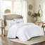 Courtepointe très grand / très grand - réversible blanc, microfibre avec coussin décoratif à volants avec volants réversibles pour jet prélavé