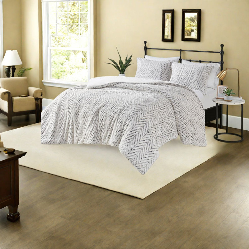 Soft Faux Fur Bedding Set, Ivory, Modern Chevron Design For Cozy Sleep