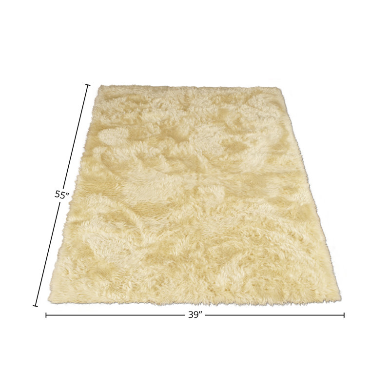 Tapis ivoire en peau de mouton, Rectangle 3 pi 3 po x 4 pi 7 po