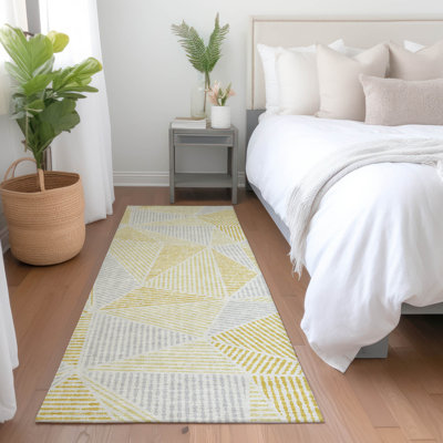 Itzayana Washable Geometric Indoor / Outdoor Rug