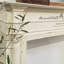 Foyer autoportant en bois massif beige