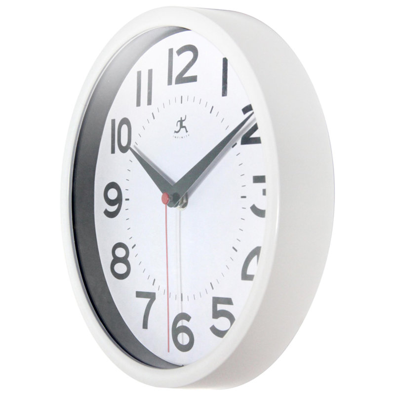 Modern/Contemporary Round Plastic Wall Clock 9 Inches, White