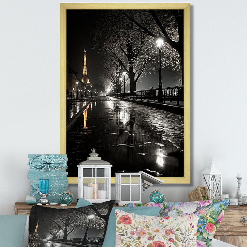 Parisian Moonlit Night I - Paris, reproduction d'art encadrée, Cadre doré simple, H 40 po x l 30 po x P 1,5 po