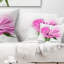 Coussin décoratif à fleur pleine fleur rose avec feuilles