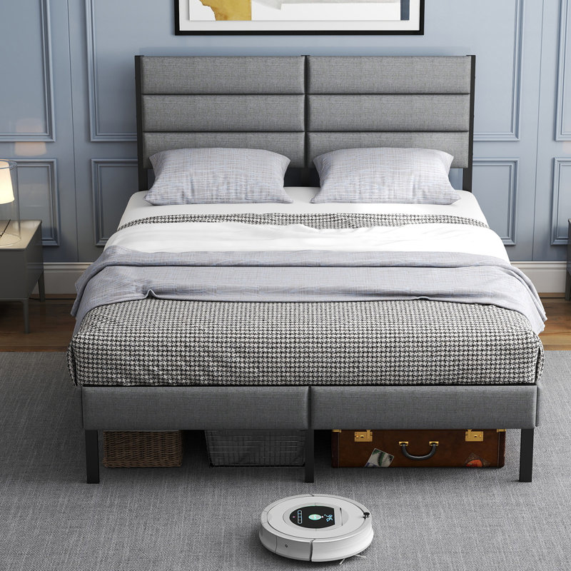 Metal Bed, Kingsize (5')