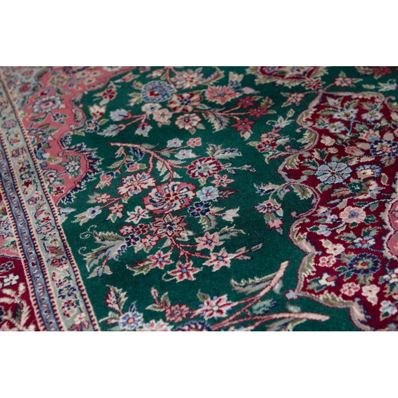Sultan Oriental Area Rug in Green