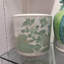 Pot de fleurs rond en porcelaine vert antique à motif floral et oiseaux