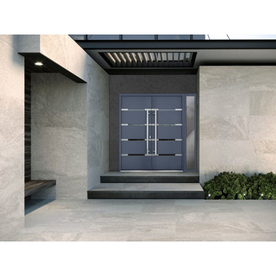 Façade extérieure avant double portes en métal / deux fenêtres 1105 en verre graphite gris miroir / entrée extérieure Sidelite peint à droite avec porte active 84 po x 80 po
