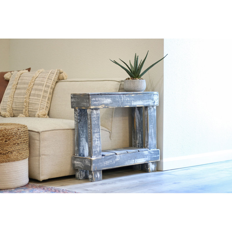 Table de bout en bois massif de 23 po de hauteur Yasmyn, gris