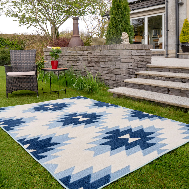 Reiban Geometric Indoor / Outdoor Area Rug