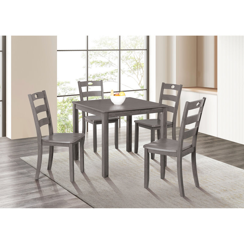 Table carrée 5 avec style transitionnel gris, chaises à dossier en lattes, bois d'hévéa massif, sièges 4, assemblage simple pour une utilisation dans la pièce, installation