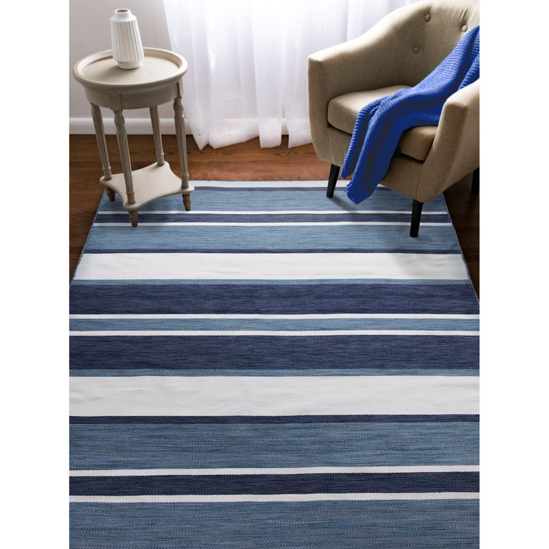Tapis rayé bleu marine / blanc Sallee, Rectangle 5 pi x 7 pi 6 po