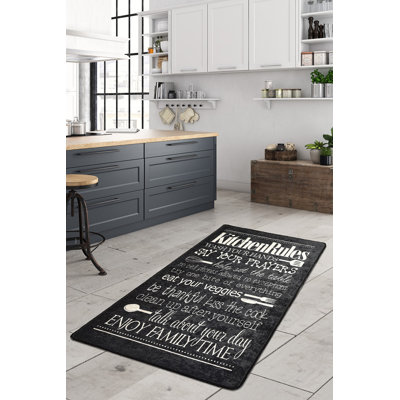 Durable Hall Carpet (2.6 x 6.6 ft) | 100% Polyester, Pile Height: 0.2 in, Total Thickness: 0.4 in | Antibacterial, Non-Slip Underside, Machine Washable | Ideal for Home Entryways, Elegant and Functional Design