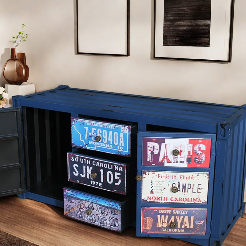 Meuble télé industriel en métal avec étiquettes décoratives, 27.5"H x 78.7"W x 15.7"D