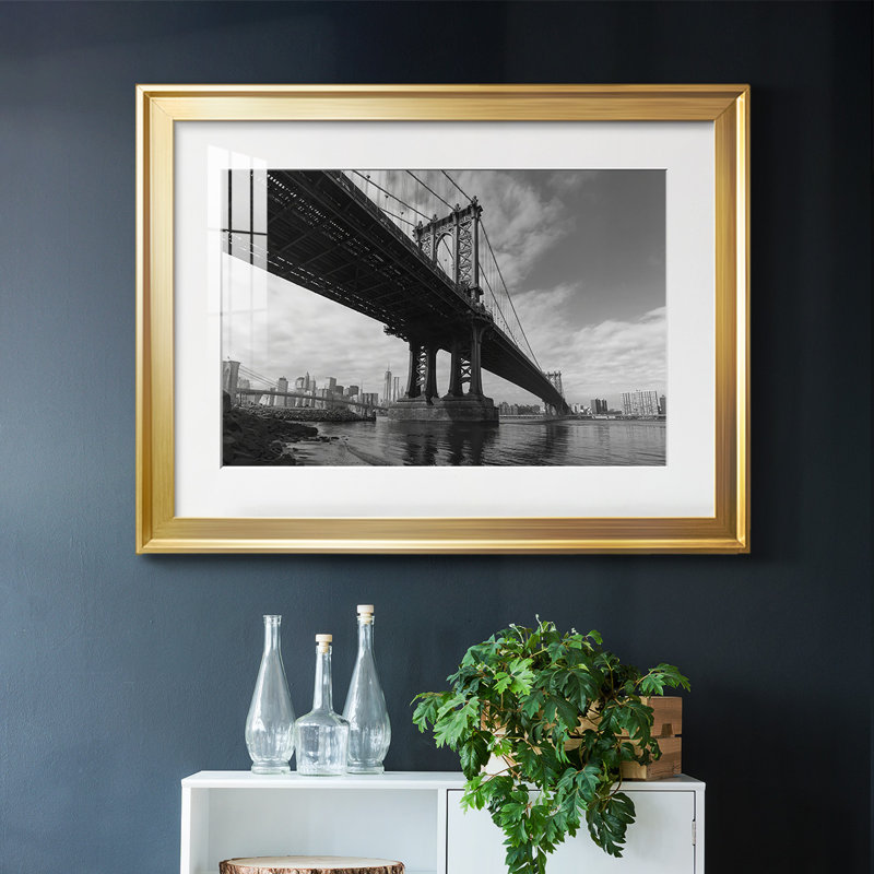 Pont de Manhattan, Or, H 27 po x l 39 po x P 1,5 po
