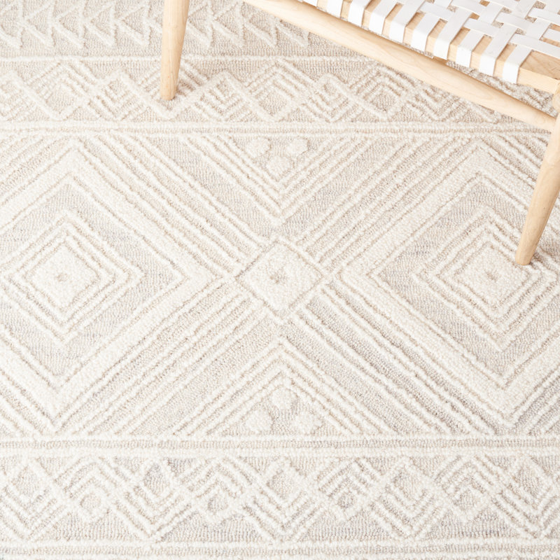 Kyndall Southwestern Handmade Tufted Wool Light Gray/Ivory Area Rug, Rectangle 10' x 14'