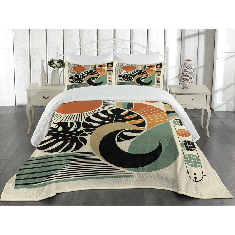 Floral Coverlet, Queen Coverlet + 2 Standard Shams