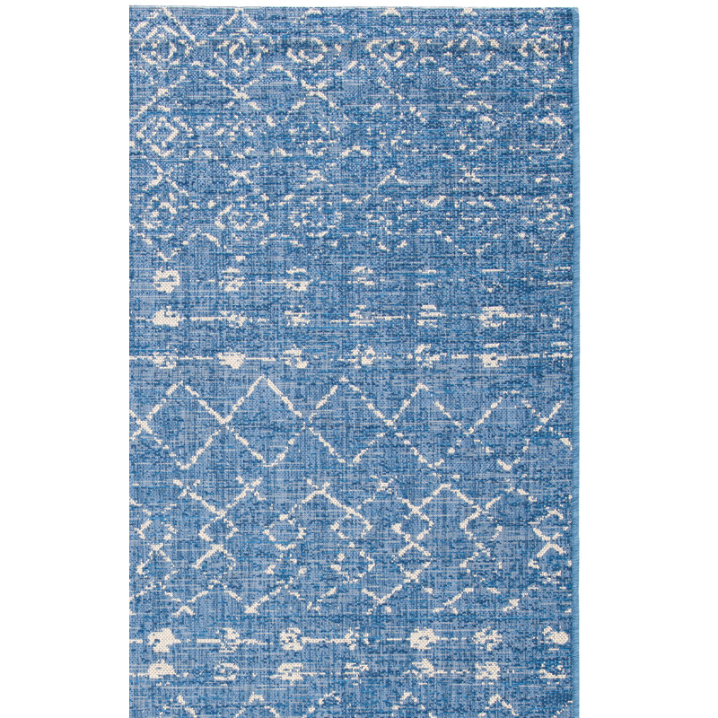 Courtyard Performance Southwestern Indoor/Outdoor Area Rug, Square 6'7"