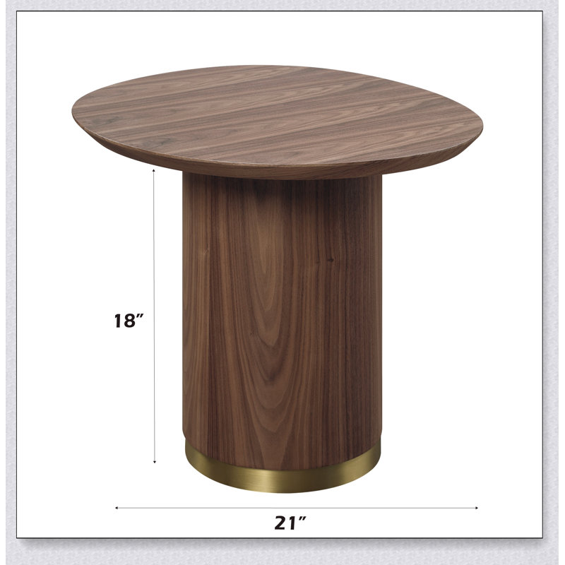 La table de bout Willene au fini noyer avec une base piédestal ronde est parfaite pour ajouter élégance et fonctionnalité à n'importe quelle pièce.