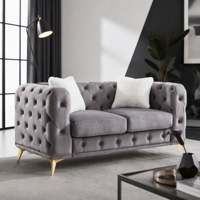 [Video] Classic modern sofa: 82.5-inch Chesterfield-style sofa with tufted detailing and luxurious velvet upholstery, featuring 2 throw pillows and metal legs,grey