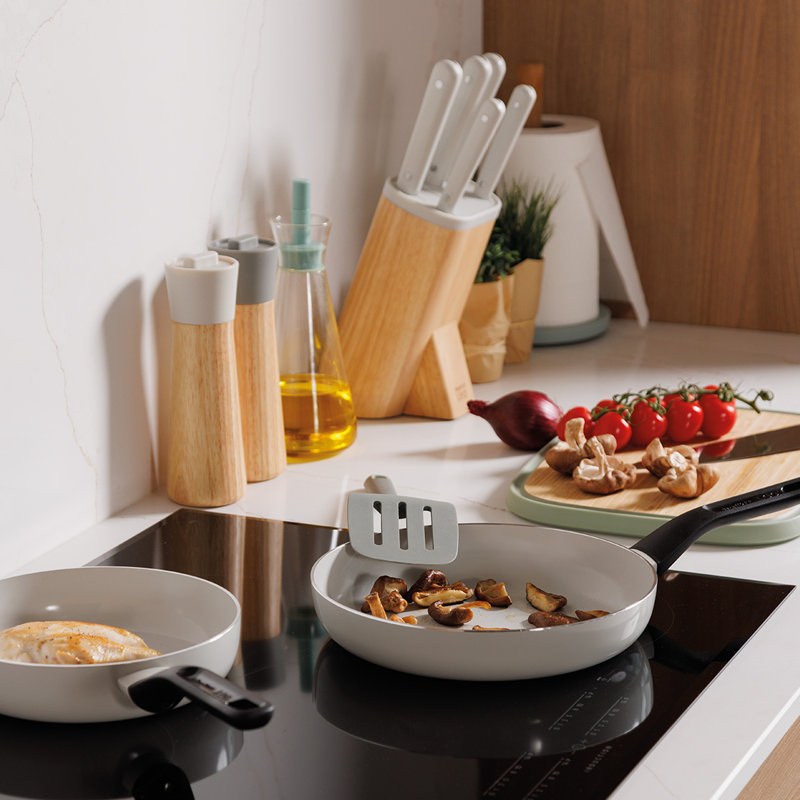 BergHOFF Leo Glints 5Pc Ceramic Nonstick Cookware Set, Spirit