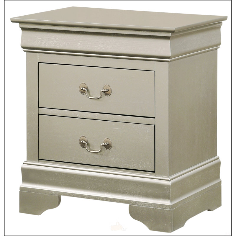Élégante table de chevet champagne argentée avec beaucoup de rangement et facile d'entretien, parfaite pour les chambres à coucher traditionnelles et modernes.