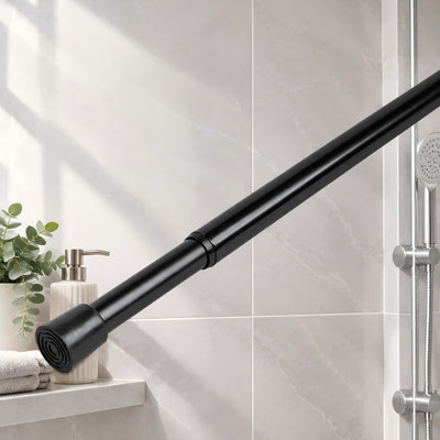Une petite tringle à rideaux noire à ressort réglable de 15,7 à 54,7 pouces avec un diamètre de 0,63 pouce ; la conception monobloc sans perçage est antidérapante et antirouille pour les fenêtres, les salles de bain et les placards.