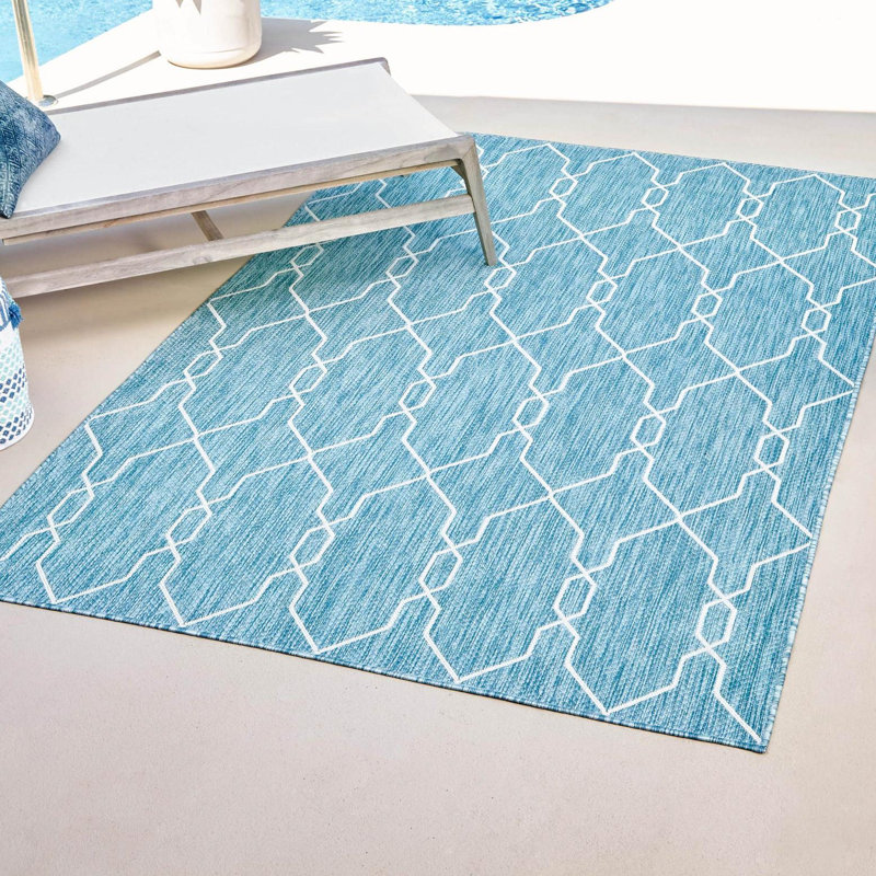 Tapis géométrique rectangulaire intérieur / extérieur bleu en polypropylène tissé à la machine