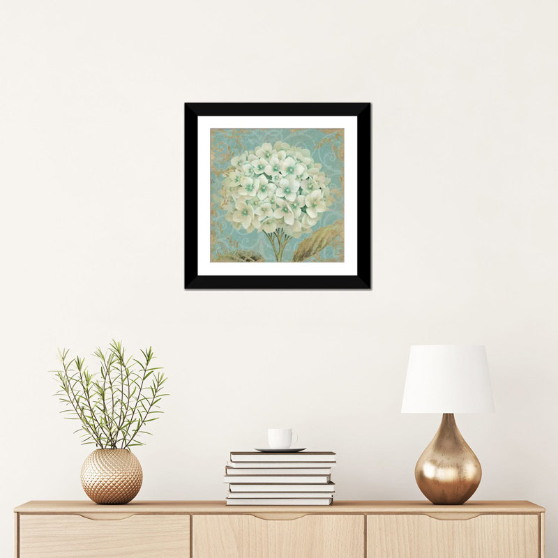 «Hydrangea Square II», impression sur toile tendue, Papier d'art encadré noir, Blanc, H 16 po x l 16 po x P 1 po