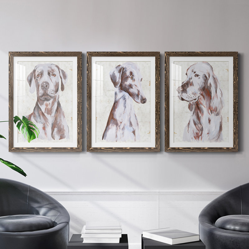 Chien assis I Premium encadré mat - prêt à être accroché, H 43,5 po x l 31,5 po x P 1 po, Noyer